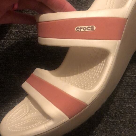 Crocs Women’s Shima Double Strap 3" Wedge Platform Sandals Size 10 White Pink - Picture 3 of 4